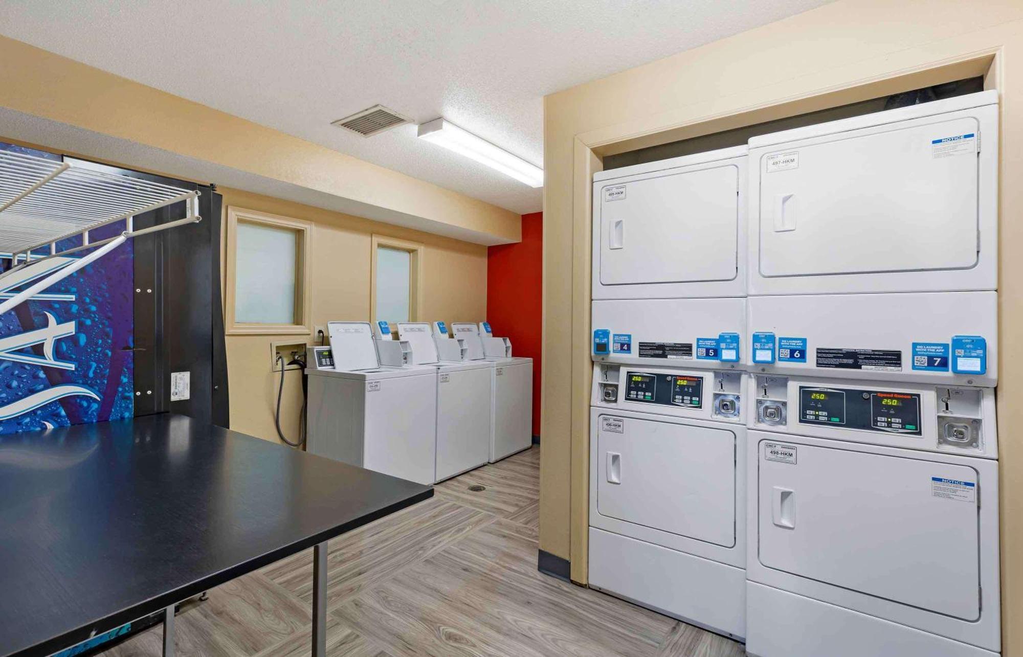 Extended Stay America Select Suites - St Louis - Westport - Craig Road Maryland Heights Buitenkant foto